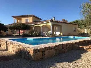 CHF 2'000.– Villa en Provence 7 personnes avec piscine
