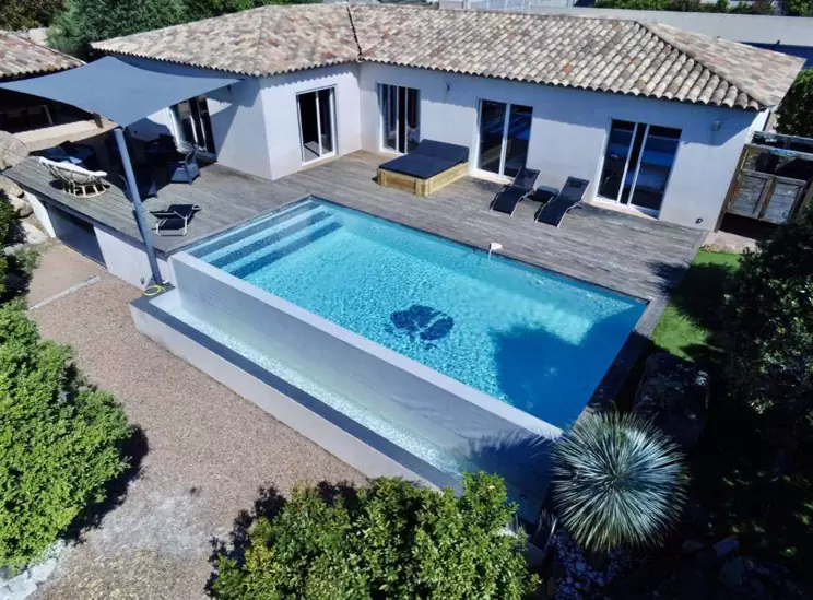 CHF 350.– Location Villa avec piscine Porto-Vecchio ( corse du sud )